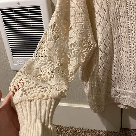 Flawless M Pointelle Sweater with Lace Cut Out Sleeve NWT - Picture 2 of 5